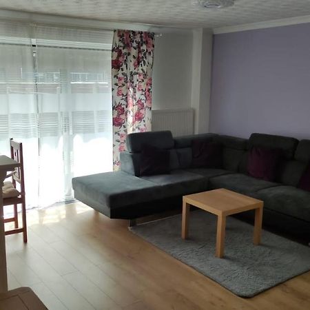 3 Bed House In Walsall, Perfect For Contractors & Leisure & Free Parking Kültér fotó