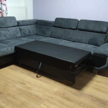 3 Bed House In Walsall, Perfect For Contractors & Leisure & Free Parking Kültér fotó